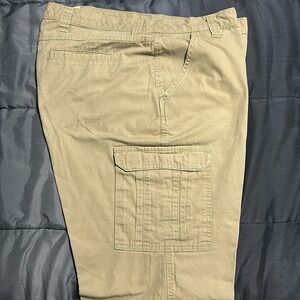 Men’s Red Head ripstop pants from Bass Pro Shop. 38/32